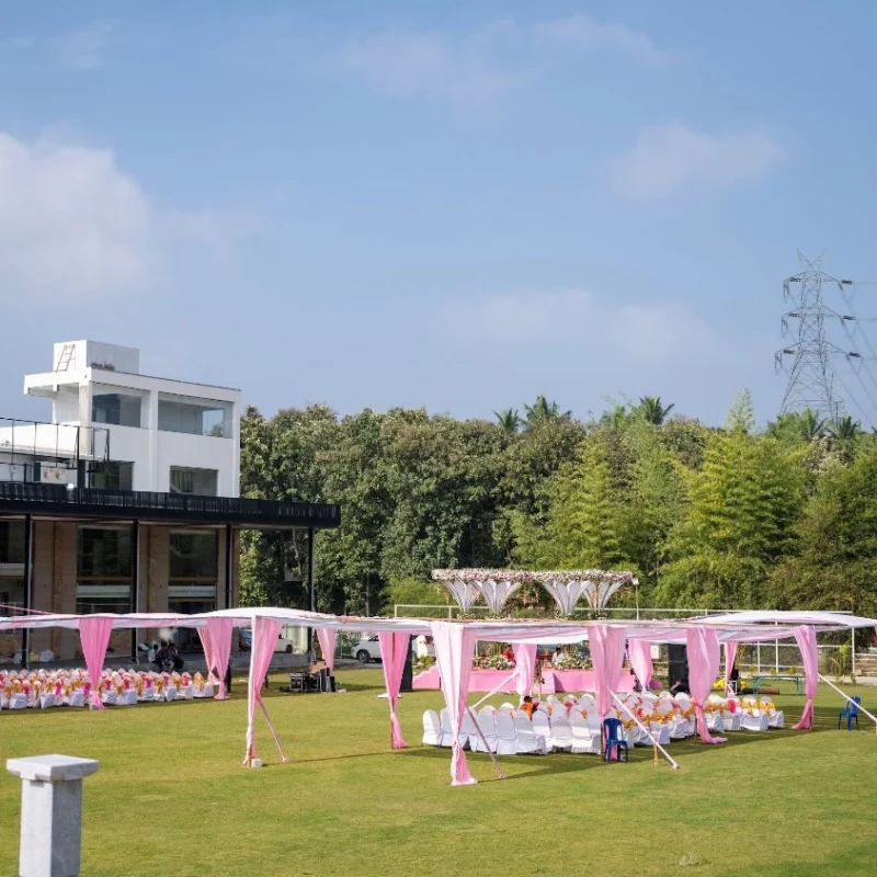 meridianby-the-lawns webp
